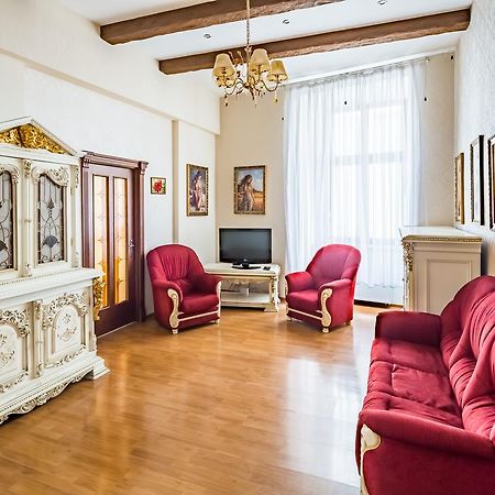 2 Virmens'Ka Apartment Lviv Kültér fotó