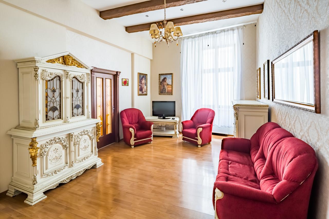 2 Virmens'Ka Apartment Lviv Kültér fotó