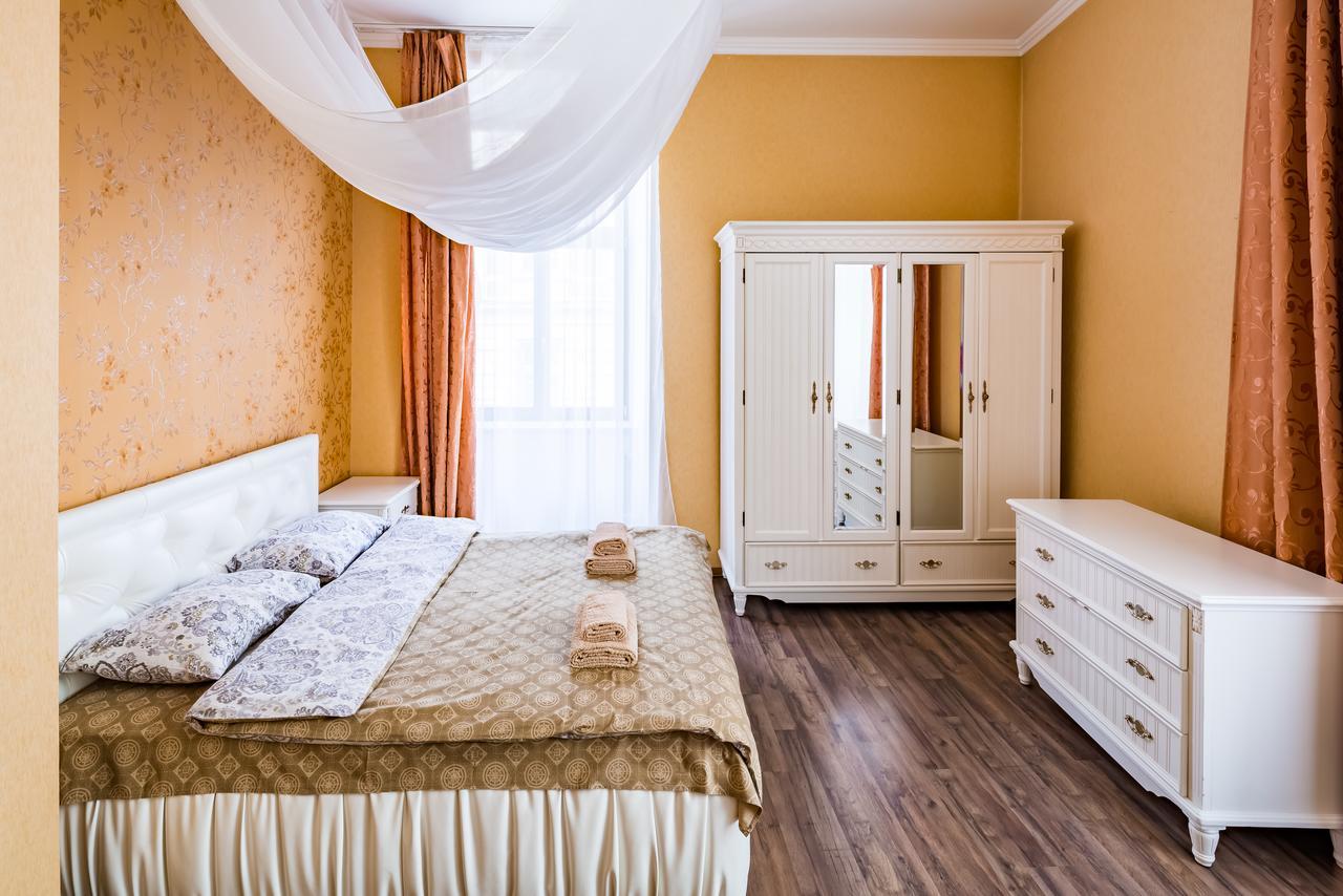 2 Virmens'Ka Apartment Lviv Kültér fotó