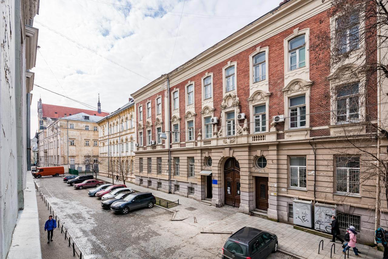2 Virmens'Ka Apartment Lviv Kültér fotó